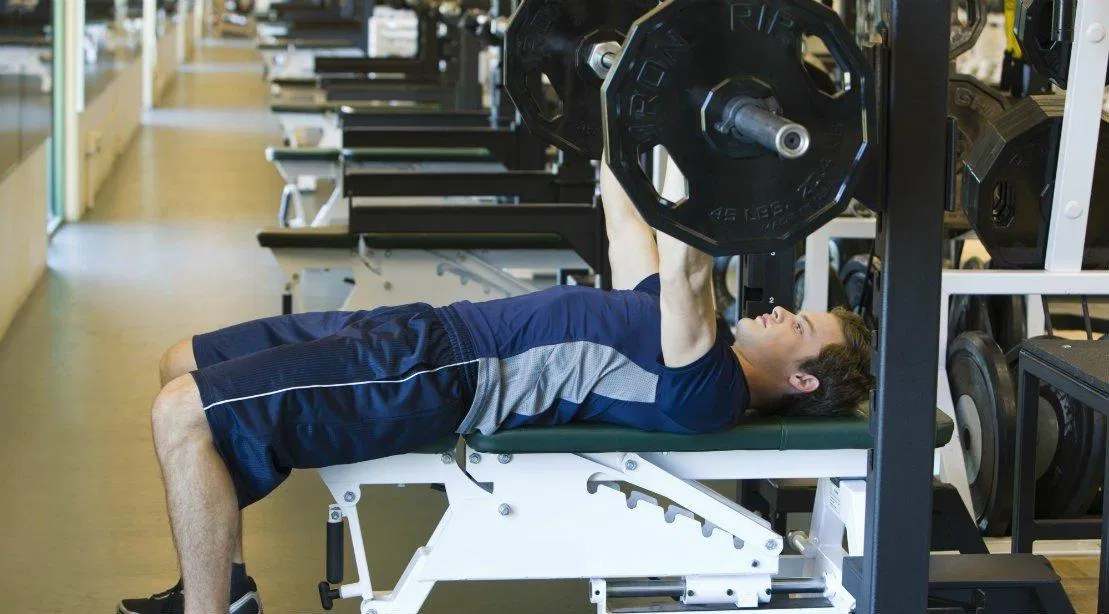 1RM là giới hạn trên của sức cơ mỗi người (Ảnh: Internet). 1RM là giới hạn trên của sức cơ mỗi người (Ảnh: Internet).