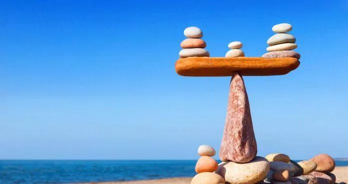 Hãy cân bằng cuộc sống với thiền (Ảnh: Internet). Hãy cân bằng cuộc sống với thiền (Ảnh: Internet).