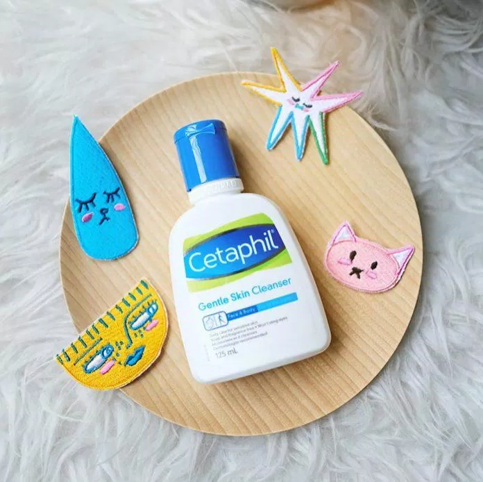 Sữa rửa mặt Cetaphil Gentle Skin Cleanser được các bác sĩ da liễu tin tưởng (Nguồn: Internet)