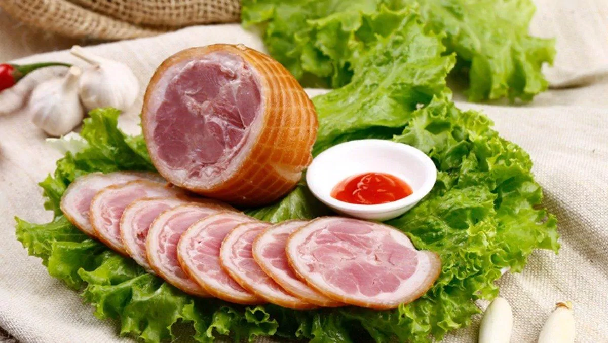 Ăn chân giò giúp bổ sung collagen cho cơ thể. (Nguồn: Internet) Ăn chân giò giúp bổ sung collagen cho cơ thể. (Nguồn: Internet)