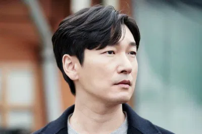 Cho Seung Woo sở hữu đôi mắt một mí vừa đẹp vừa thu hút. (Nguồn: Internet)