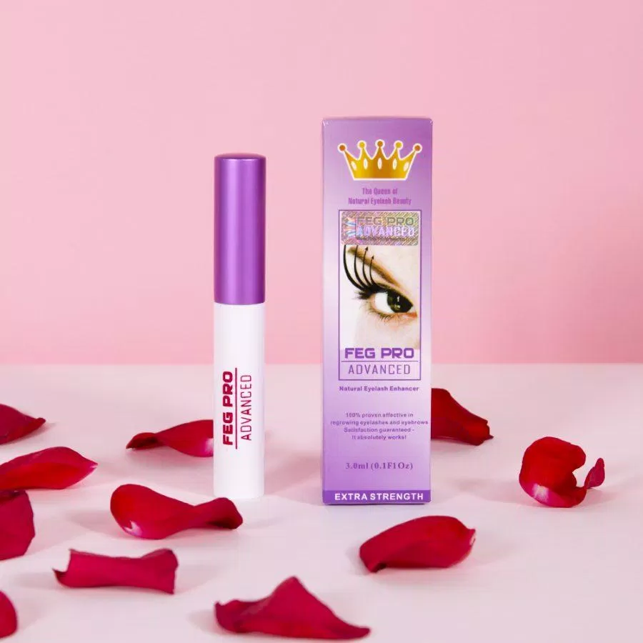 Bao bì của FEG Advanced khá nhỏ gọn, xinh xắn với hai màu chủ đạo là tím và trắng (Nguồn: Internet)