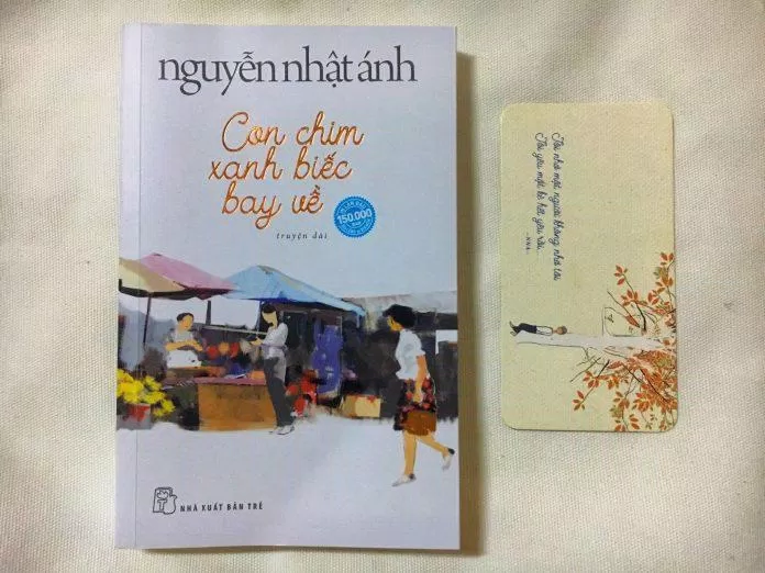 Bìa cuốn sách Con Chim Xanh Biếc Bay Về. (Ảnh: BlogAnChoi)
