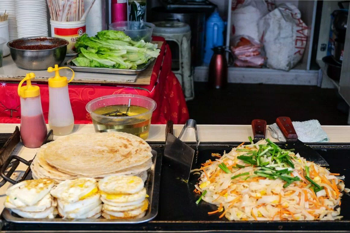 Các món ăn nhẹ được bày bán tại các quán nhỏ trong Công viên (Ảnh: Internet). Các món ăn nhẹ được bày bán tại các quán nhỏ trong Công viên (Ảnh: Internet).