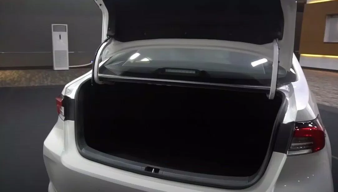 Cốp xe Corolla Altis mới (Nguồn: Internet)
