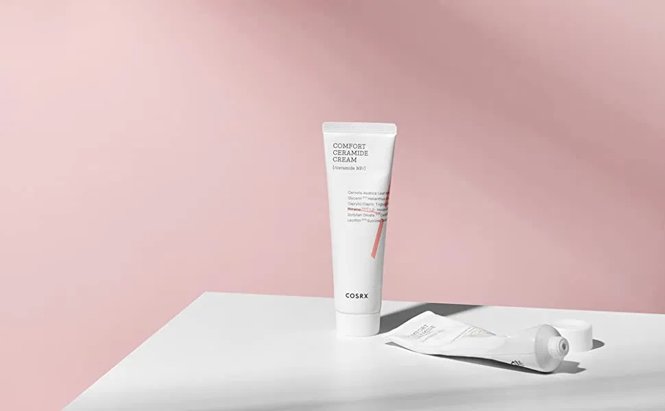Cosrx Comfort Ceramide Cream chứa nhiều thành phần cấp ẩm, phục hồi da như Ceramide, chiết xuất rau má,...(Nguồn: BlogAnChoi)