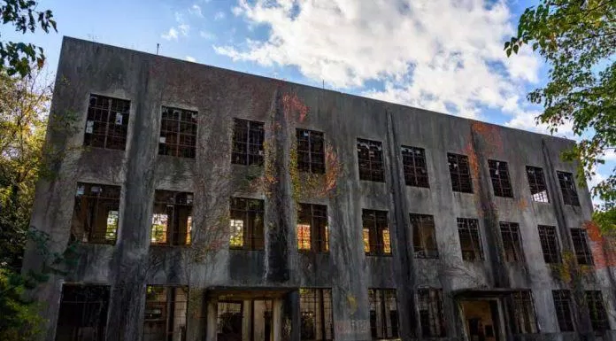 Những gì còn sót lại của một công trình thời chiến tranh trên đảo Okunoshima (Ảnh: Internet) dao-tho-2