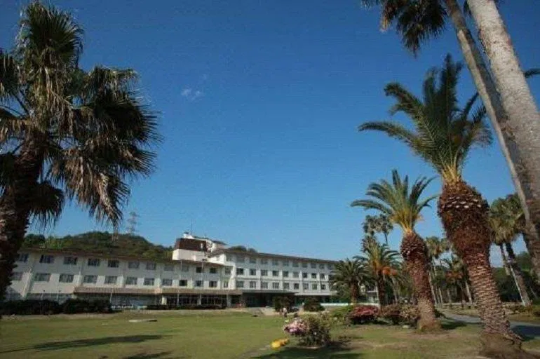 Khách sạn Kyukamura có quanh cảnh bên ngoài rất đẹp (Ảnh: Internet). Khách sạn Kyukamura có quang cảnh bên ngoài rất đẹp (Ảnh: Internet).