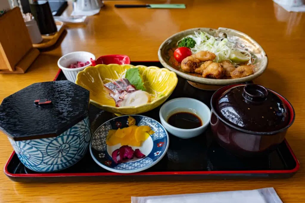 Đến Okunoshima mà không thưởng thức vài món đặc sản thì quả là hơi phí! (Ảnh: Internet). Đến Okunoshima mà không thưởng thức vài món đặc sản thì quả là hơi phí! (Ảnh: Internet).