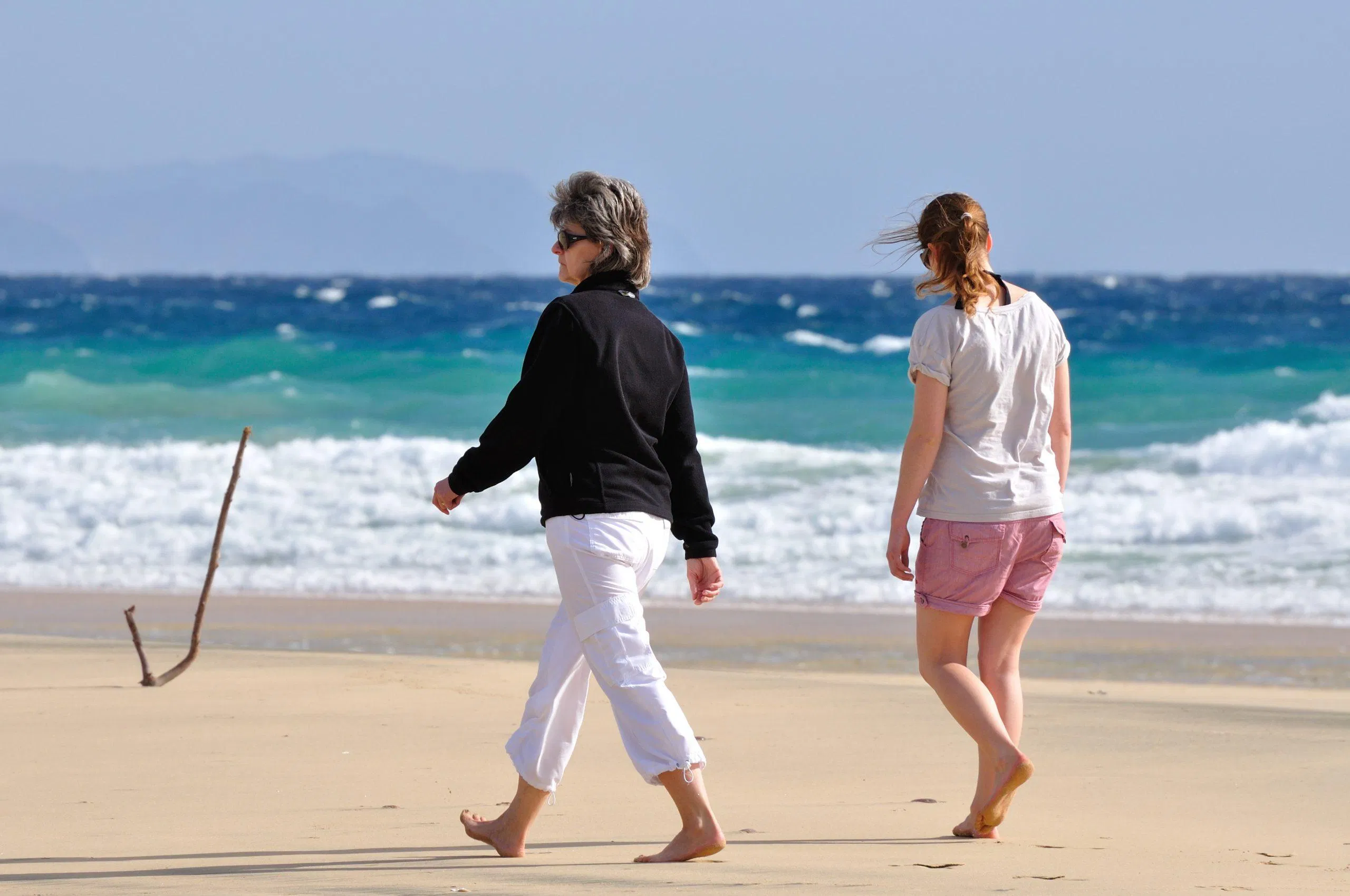 Hãy đi bộ để thả lỏng cơ thể và tâm trí (Ảnh: Internet). Hãy đi bộ để thả lỏng cơ thể và tâm trí (Ảnh: Internet).