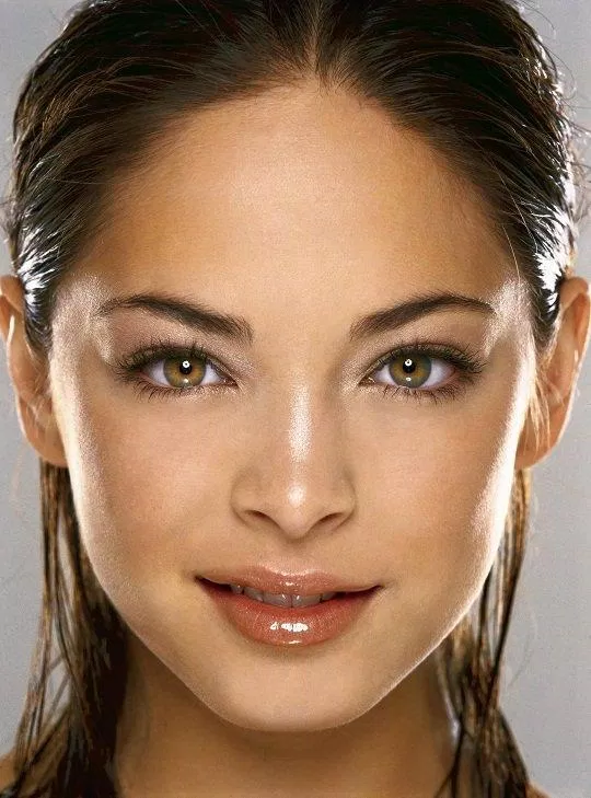 Nữ diễn viên người Canada gốc Trung Quốc từng rất nổi tiếng với loạt phim truyền hình Thị trấn Smallville (Ảnh: Internet).
