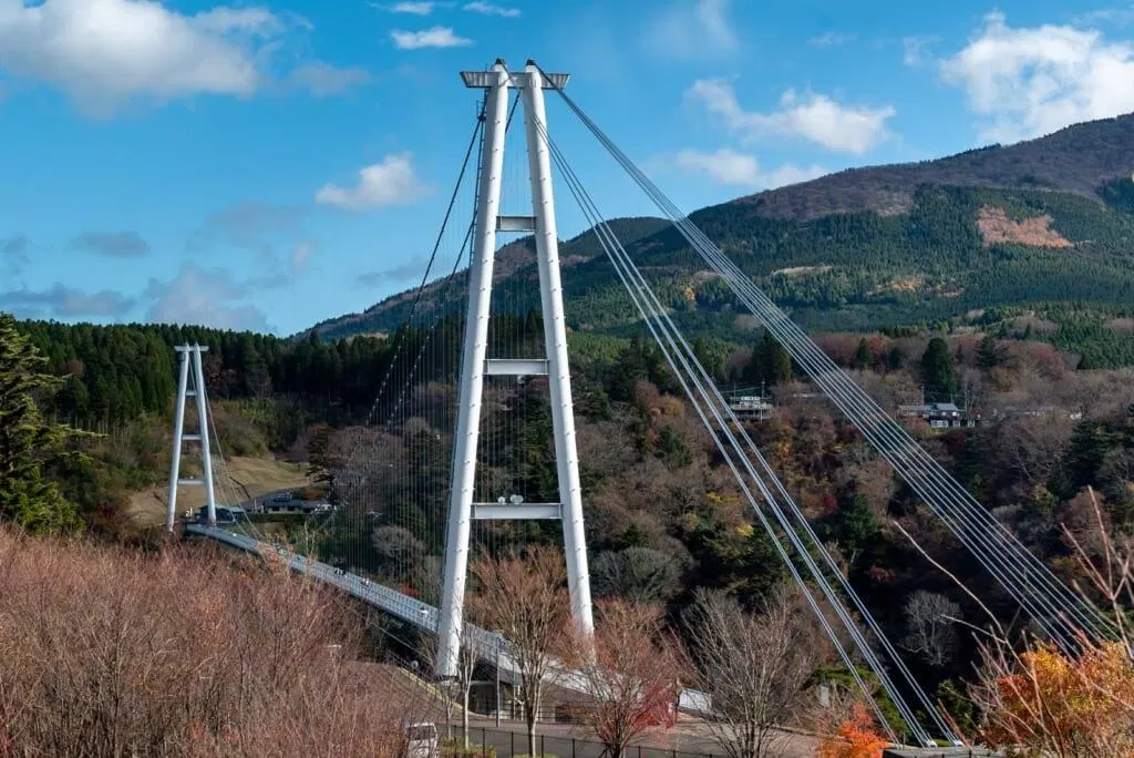 Yume Otsurihashi - cây cầu treo cao nhất Nhật Bản ở độ cao 173m so với mặt đất (Ảnh: Internet).