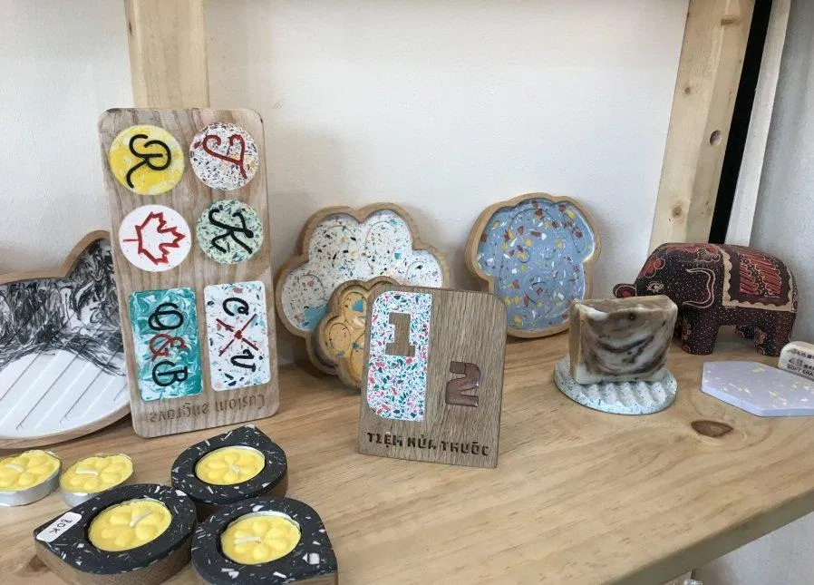 Những sản phẩm xinh xắn được ra lò tại Tiệm Nửa Thước (Ảnh: Internet). Những sản phẩm xinh xắn được ra lò tại Tiệm Nửa Thước (Ảnh: Internet).