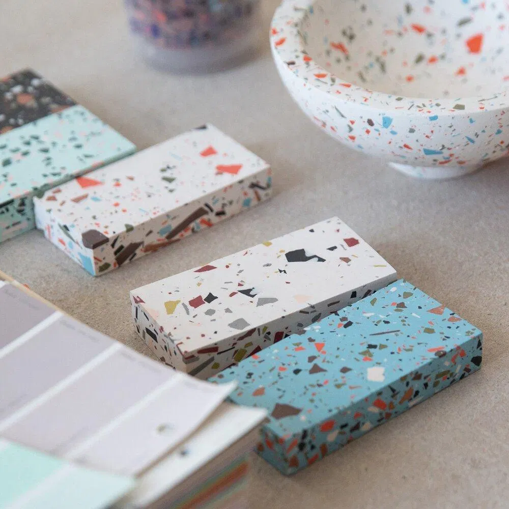 Vật liệu Jesmonite đang là xu hướng mới của nghệ thuật thiết kế thủ công (Ảnh: Internet). Vật liệu Jesmonite đang là xu hướng mới của nghệ thuật thiết kế thủ công (Ảnh: Internet).