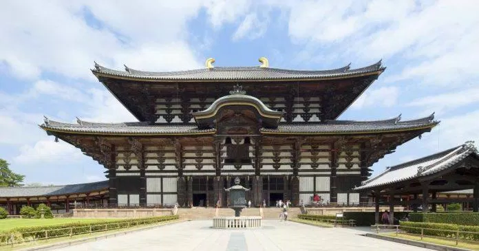 Toàn cảnh Đại Phật Điện Todaiji với quy mô hoành tráng nhìn từ phía chính diện (Ảnh: Internet). Toàn cảnh Đại Phật Điện Todaiji với quy mô hoành tráng nhìn từ phía chính diện (Ảnh: Internet).