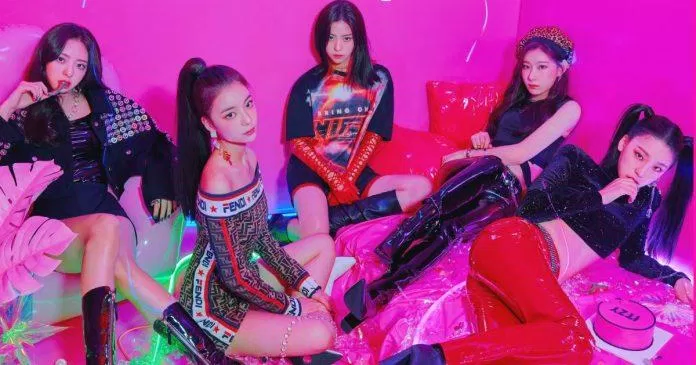 Poster bài hát debut của 5 cô gái nhà JYP (Nguồn: Internet).