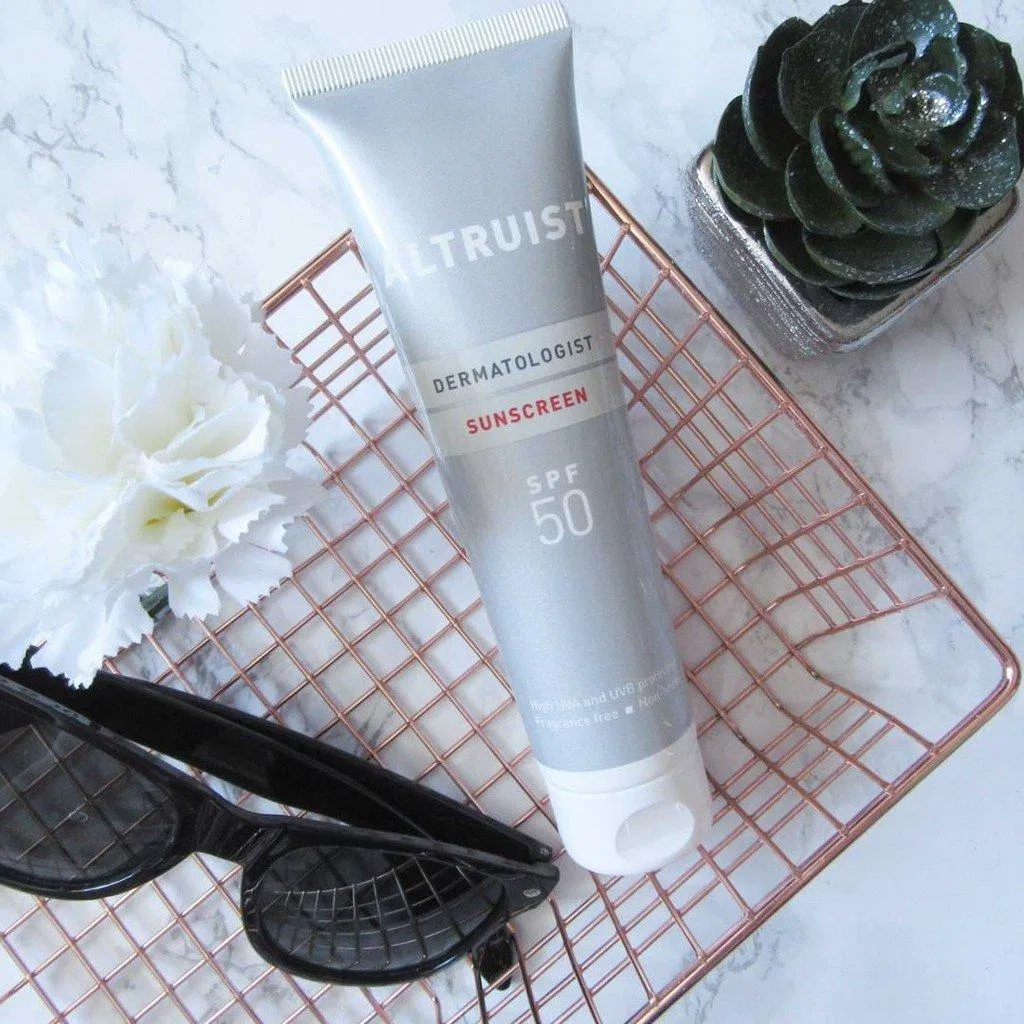 Kem chống nắng quang phổ rộng Altruist Dermatologist Sunscreen (Ảnh: Internet). Kem chống nắng quang phổ rộng Altruist Dermatologist Sunscreen (Ảnh: Internet).