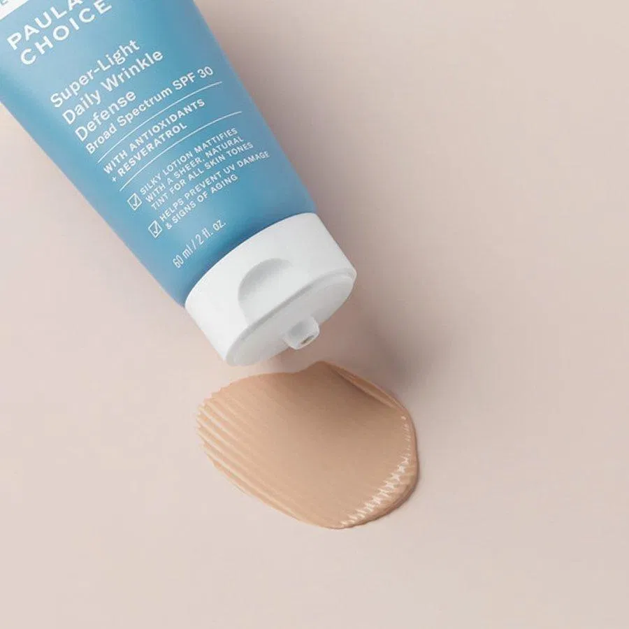 Top 10 kem chống nắng dành cho da điều trị, da treatment: Toàn trùm cuối giúp bảo vệ da đỉnh cao 4 Methylbenzylidene Camphor AHA Avobenzone Bằng sáng chế Cellular Bioprotection Bemotrizinol BHA Broad Spectrum chiết xuất cam thảo Chiết xuất cây cải xoăn Chiết xuất hạt nho Chiết xuất quả lựu Chiết xuất rễ hoàng cầm Chiết xuất tảo Laminaria Chiết xuất từ tế bào táo tây Chiết xuất vỏ cây liễu trắng chống nắng chống nắng quang phổ rộng Công nghệ Mexoplex Diethylhexyl Butamido Triazone Digital Aging Defense Ectoin Ethylhexyl Salicylate Ethylhexyl Triazone glycerin Homosalate kem chống nắng Kem chống nắng Altruist Suncreen Face Fluid SPF50 kem chống nắng Bioderma Photoderm Laser SPF 50+ Kem chống nắng Cancer Council Active SPF 50 Kem chống nắng Cancer Council Face Day Wear Moisturizer Matte Invisible SPF 50 kem chống nắng dành cho da treatment Kem chống nắng EltaMD UV Physical Broad Spectrum SPF41 kem chống nắng hoá học Kem chống nắng Image Prevention Daily Ultimate Protection Moisturizer SPF 50 Kem chống nắng La Roche Posay Anthelios XL Anti Shine Dry Touch Gel Cream SPF 50 Kem chống nắng Nivea UV Face Shine Control SPF 50 Kem chống nắng Paula s Choice Resist Super Light Wrinkle Defense SPF 30 kem chống nắng quang phổ rộng Kem chống nắng Ultrasun Face Anti Ageing Anti Pigmentation Sun Protection SPF50 kem chống nắng vật lý Kem chống nắng vật lý lai hóa học Linoleic Acid list List 10 list mỹ phẩm Niacinamide Octisalate Octocrylene Panthenol Protein từ đậu Hà Lan Quercetin retinol SPF tẩy da chết hóa học Tế bào gốc thực vật Thioctic Acid Tinosorb A2B và Uvinul T 150 Tinosorb S Titanium Dioxide top kem chống nắng top sản phẩm uva uvb Uvinul A Plus Vitamin B3 vitamin B5 vitamin C vitamin E Zinc Oxide