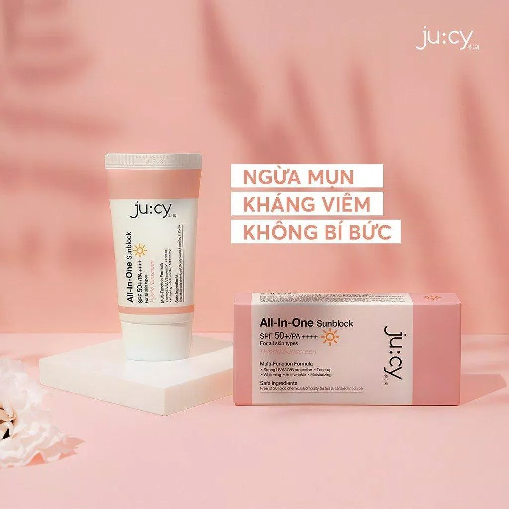 Review kem chống nắng JU:CY All In One Sunblock SPF 50+/ PA++++: kem chống nắng đa-zi-năng đúng như tên gọi Allantoin Aloe Barbadensis Leaf Extract Biosaccharide gum 4 Chiết xuất cây liên kiều chiết xuất lô hội dưỡng ẩm Dưỡng trắng Forsythia Suspensa Fruit Extract Ju cy Ju cy cosmetic kem chống nắng kem chống nắng ju cy kem chống nắng jucy nâng tone ngừa mụn Niaciamide review sản phẩm Titanium Dioxide