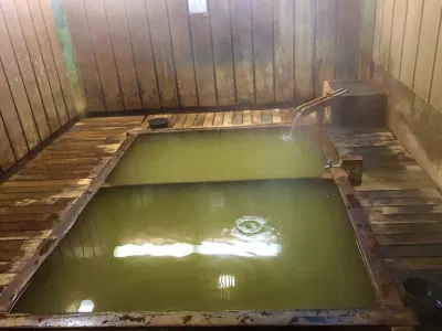 Một onsen trong nhà dành cho du khách thích sự kín đáo (Ảnh: Internet). Một onsen trong nhà dành cho du khách thích sự kín đáo (Ảnh: Internet).