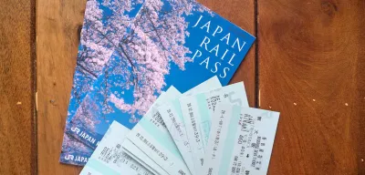 JR Pass là một dạng thẻ thông hành cho phép bạn di chuyển dễ dàng và tiết kiệm khi du lịch tại Nhật Bản (Ảnh: Internet). JR Pass là một dạng thẻ thông hành cho phép bạn di chuyển dễ dàng và tiết kiệm khi du lịch tại Nhật Bản (Ảnh: Internet).