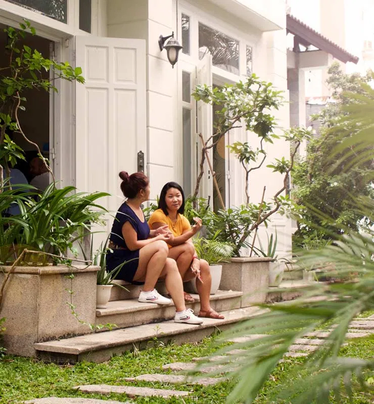 Khuôn viên cây xanh là điểm lí tưởng để sáng tạo nên những nội dung thú vị. Nguồn: Spiced.vn Khuôn viên cây xanh là điểm lí tưởng để sáng tạo nên những nội dung thú vị. Nguồn: Spiced.vn