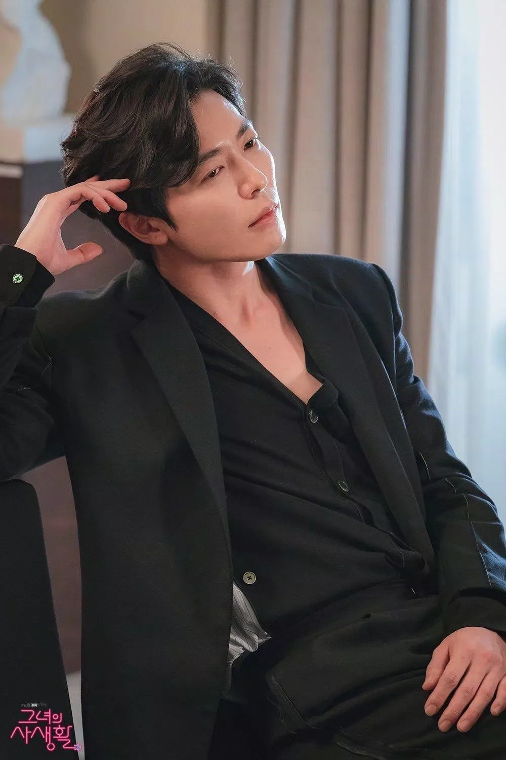 Kim Jae Wook đóng vai phản diện trên màn ảnh nhưng ngoài đời lại vô cùng đáng yêu. (Nguồn: Internet)