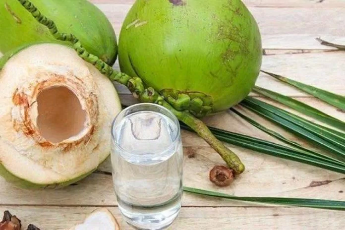 Nước dừa Phú Quý rất ngọt và mát