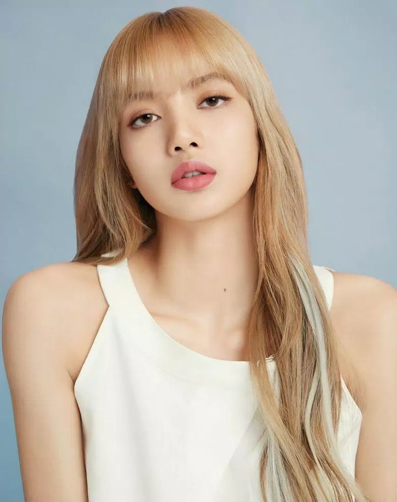 Lisa là em út tài năng của BLACKPINK (ảnh: Internet)