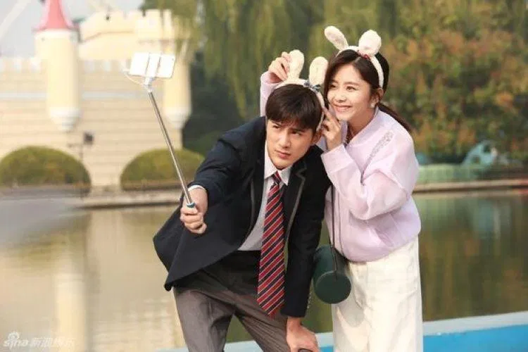 Cặp đôi oan gia ngõ hẹp đáng yêu và hài hước (ảnh: Internet)