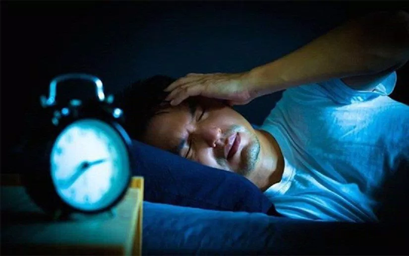 Ánh sáng xanh làm đảo lộn nhịp sinh học của cơ thể con người (Ảnh: Internet). Ánh sáng xanh làm đảo lộn nhịp sinh học của cơ thể con người (Ảnh: Internet).