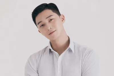 Park Seo Joon sở hữu đôi mắt một mí vừa đẹp vừa thu hút. (Nguồn: Internet)
