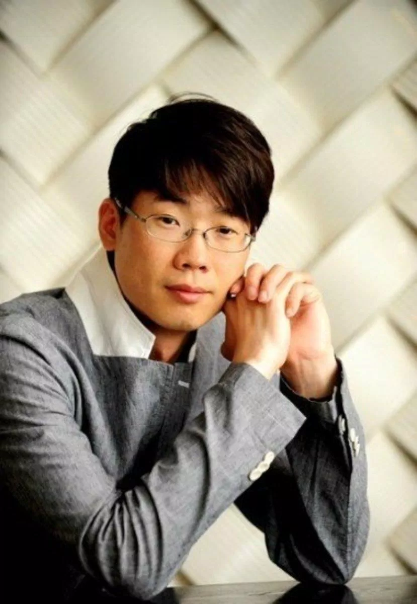 PD Jo Hyo-Jin thời kỳ dẫn dắt chương trình Running Man . (Ảnh : Internet). PD Jo Hyo-Jin thời kỳ dẫn dắt chương trình Running Man . (Ảnh : Internet).