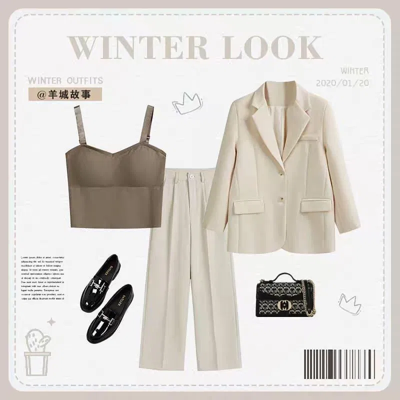 Nổi bật với áo 2 dây đi cùng blazer và quần màu be (Nguồn: BlogAnChoi) Nổi bật với áo 2 dây đi cùng blazer và quần màu be (Nguồn: BlogAnChoi)