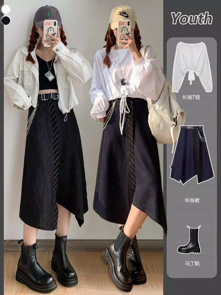 Váy dài có vạt bất đối xứng mix cùng boots nhìn bạn năng động hơn (Nguồn: BlogAnChoi) Váy dài có vạt bất đối xứng mix cùng boots nhìn bạn năng động hơn (Nguồn: BlogAnChoi)