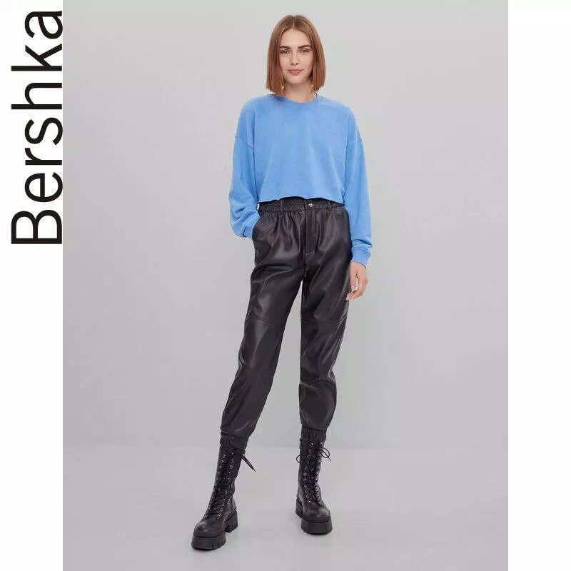 Che khuyết điểm chân to mà lại cực ngầu khi phối với boots (Nguồn: Internet) Che khuyết điểm chân to mà lại cực ngầu khi phối với boots (Nguồn: Internet)