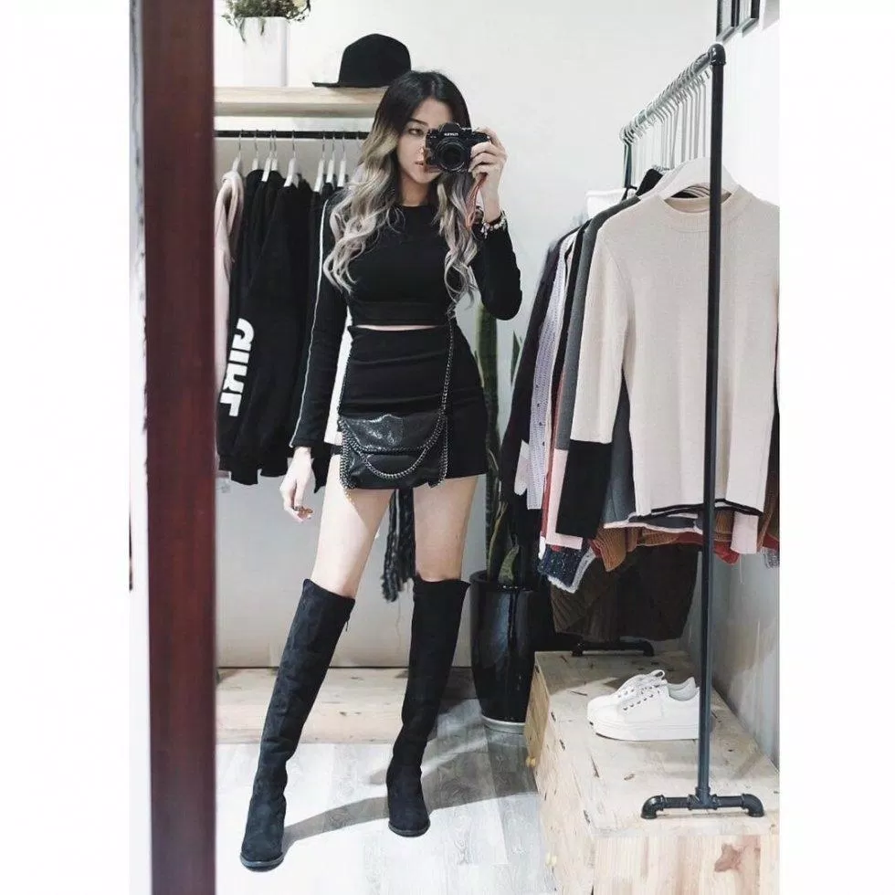 Cả set đồ màu đen cực ngầu (Nguồn: Internet) Cả set đồ màu đen cực ngầu (Nguồn: Internet)