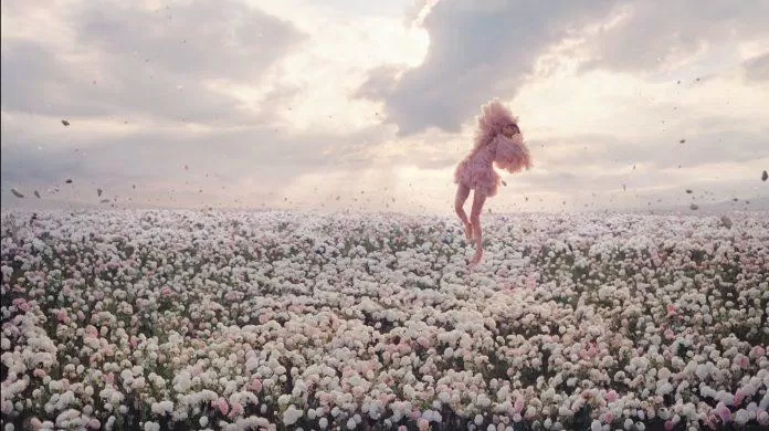 Giải mã loạt tình tiết trong MV On The Ground của Rosé (BLACKPINK) Black Pink MV On The Ground của Rosé BLACKPINK lên mặt đất Rose