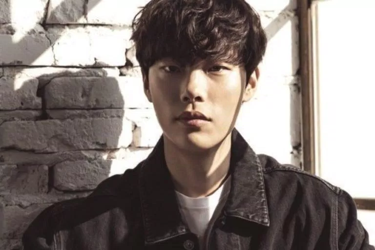 Ryu Jun Yeol sở hữu đôi mắt một mí vừa đẹp vừa thu hút. (Nguồn: Internet)