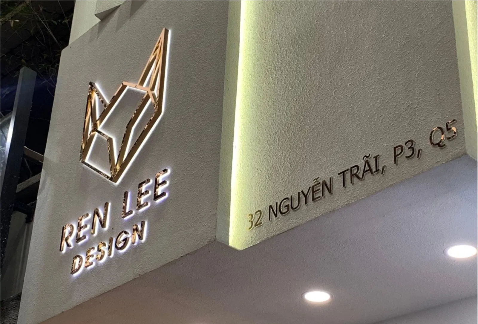 Sản phẩm của Công ty Quảng cáo Việt (Ảnh Internet) Sản phẩm của Công ty Quảng cáo Việt (Ảnh Internet)