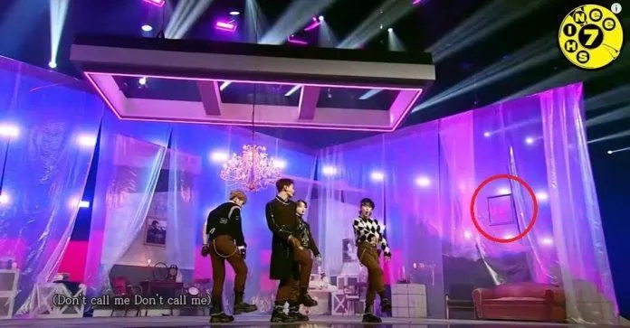 SHINee và không gian dành cho Jonghyun (Ảnh: Internet)