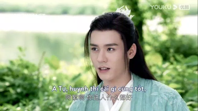 Muốn tán mỹ nhân, cứ phải khen cật lực vào. (Ảnh: BlogAnChoi)