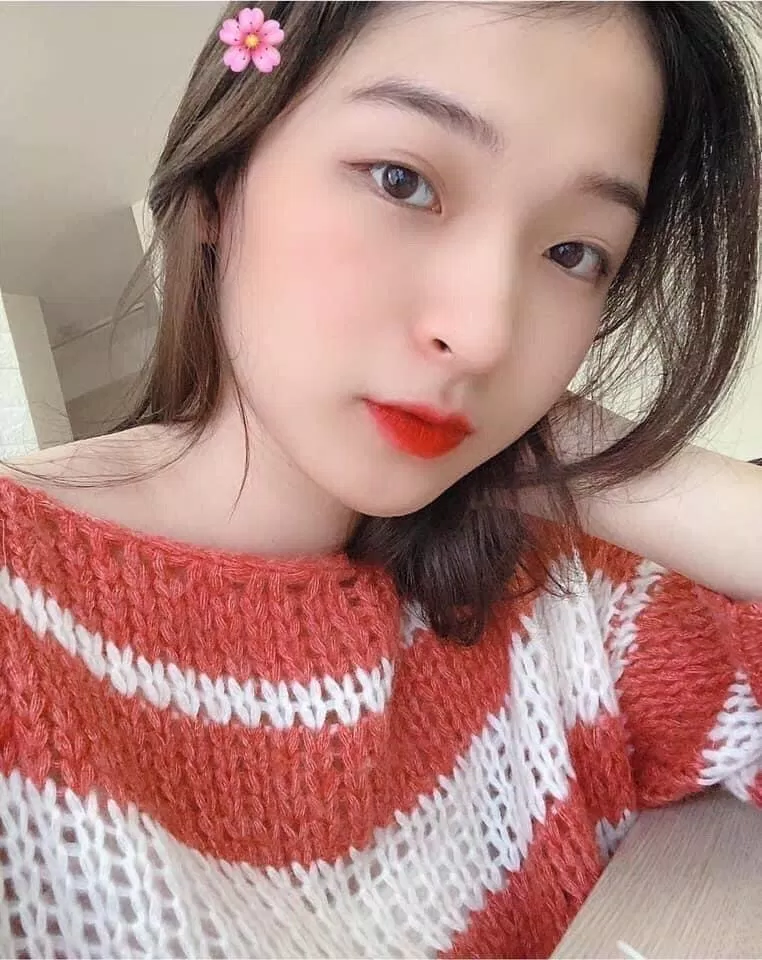 Son kem lì Herorange màu số 04 dù đánh full môi thì vẫn không bị già nhé! (Nguồn: Internet).