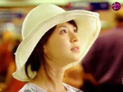 Ở tuổi này nhiều người đánh giá Song Ji Hyo là mỹ nhân sẽ bùng sáng ở showbiz Hàn. ( Ảnh : Internet). Ở tuổi này nhiều người đánh giá Song Ji Hyo là mỹ nhân sẽ bùng sáng ở showbiz Hàn. ( Ảnh : Internet).