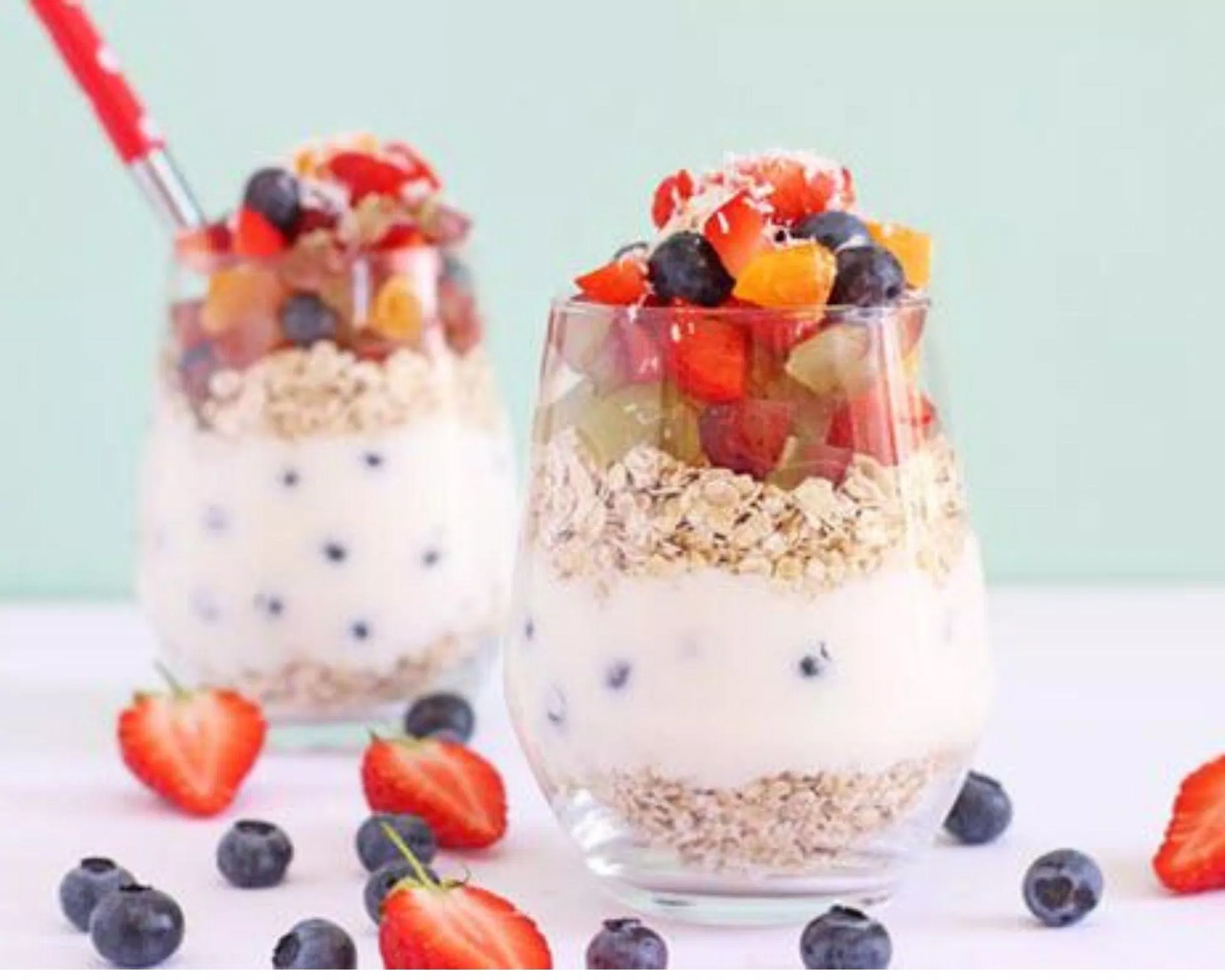 Sữa chua trái cây cho bữa sáng. (Nguồn: Internet) Sữa chua trái cây cho bữa sáng. (Nguồn: Internet)