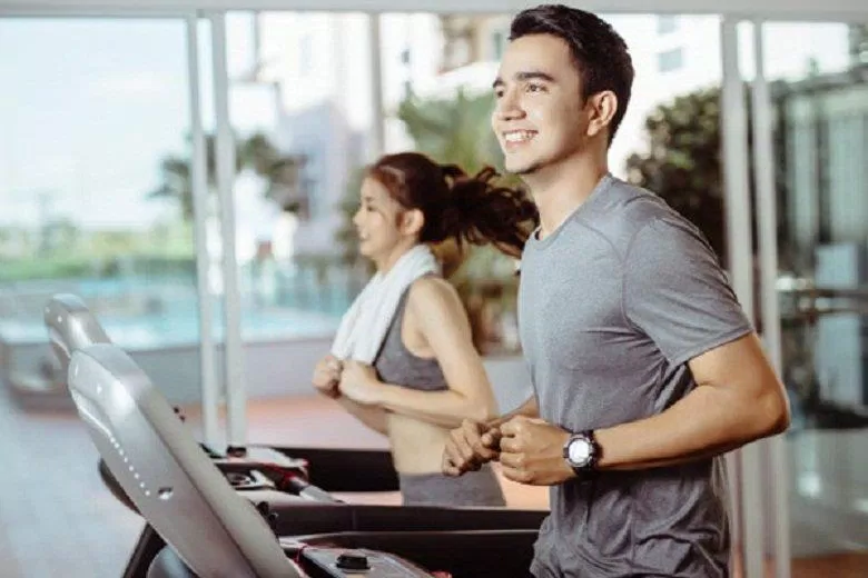 Các chàng trai hãy chăm chỉ ngủ trưa như chăm tập thể dục nhé! (Ảnh: Internet). Các chàng trai hãy chăm chỉ ngủ trưa như chăm tập thể dục nhé! (Ảnh: Internet).