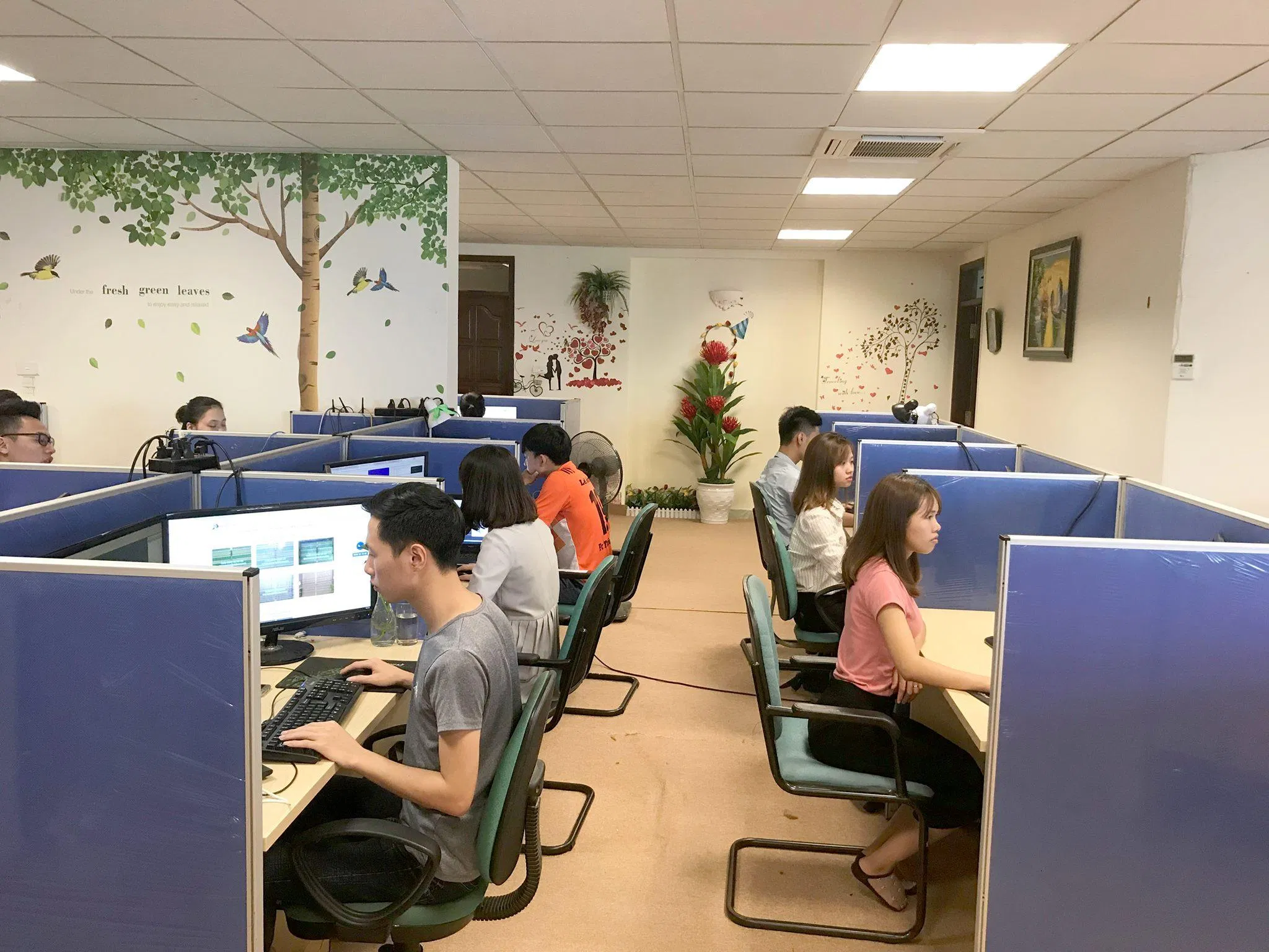 Team Công ty Thiết kế website chuyên nghiệp Tất Thành Hà Nội *(Ảnh Internet) Team Công ty Thiết kế website chuyên nghiệp Tất Thành Hà Nội *(Ảnh Internet)