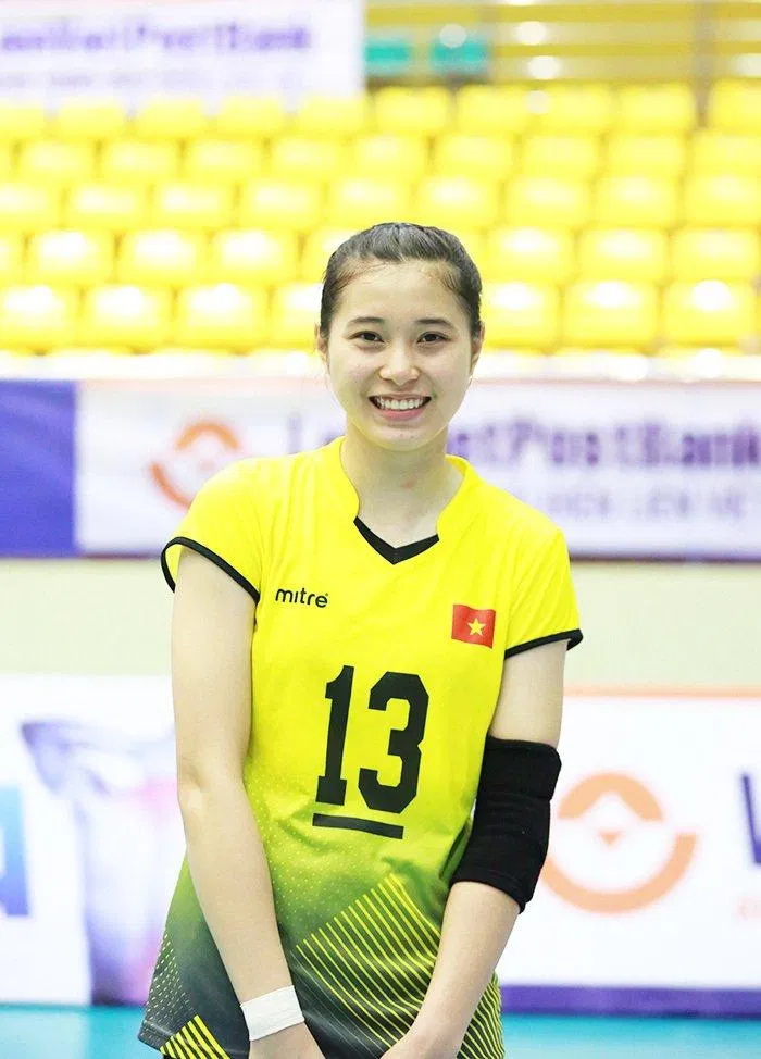 Thu Huyền cười rất xinh mỗi khi chụp ảnh. (Ảnh: Đặng Thu Huyền)