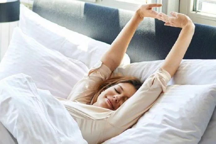 Chúng ta có nên "bật dậy khỏi giường" như cách nhiều người vẫn làm không? (Ảnh: Internet).