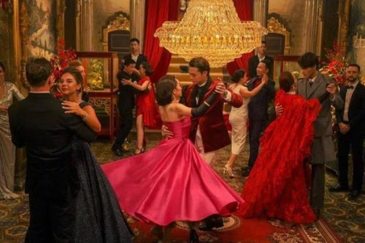 Cảnh khiêu vũ trong đại tiệc của gia đình thượng lưu. (Ảnh: Internet).